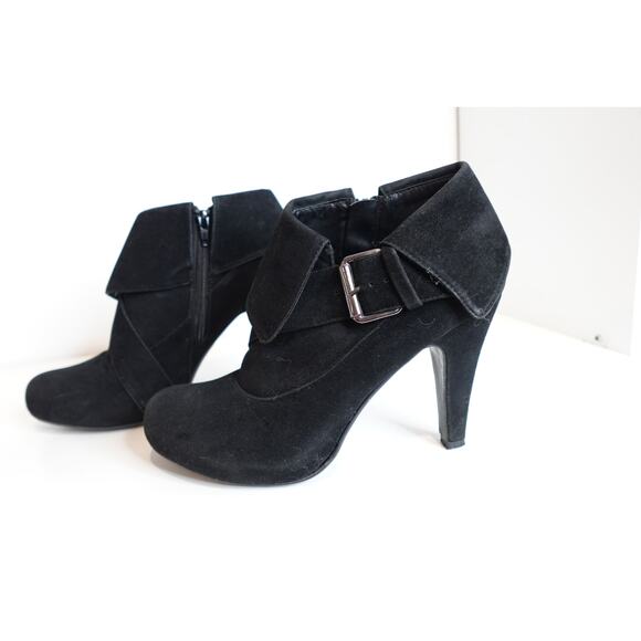 Shoe Boots/ 4" heel Black Buckle Velvety Fabric Womens Size 9 - Picture 9 of 9